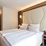 Hotel Plaza Schmoeker-hof