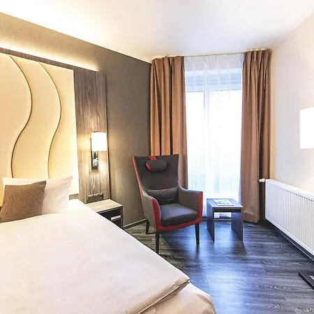 Plaza Schmoeker-hof 4* Нордерштедт