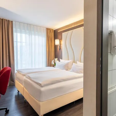 Best Western Hotel Schmoeker-Hof 4*