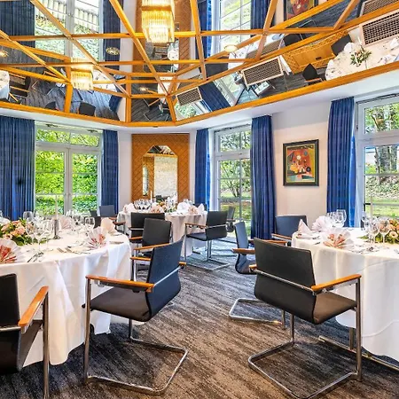 Plaza Schmoeker-hof Hotel 4*