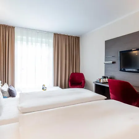 Hotel Plaza Schmoeker-hof 4*