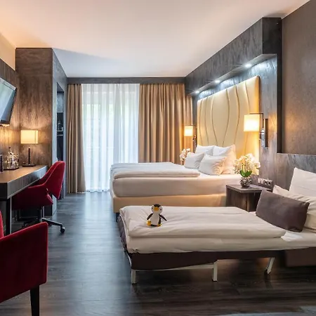 Plaza Schmoeker-hof Hotel