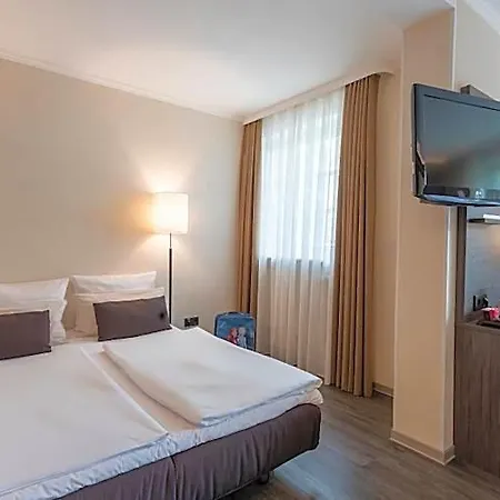 Szálloda Plaza Schmoeker-hof 4*