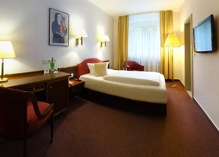 Plaza Schmoeker-hof Hotel 4*