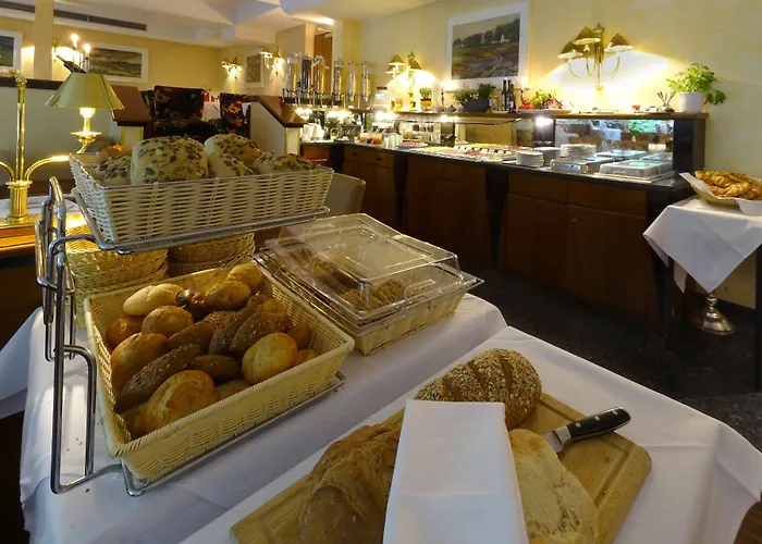 Plaza Schmoeker-hof Hotel 4*