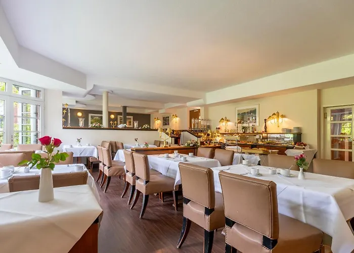 Plaza Schmoeker-hof Hotel 4*