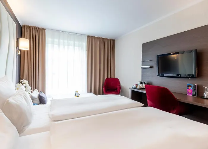 Hotel Plaza Schmoeker-hof 4*